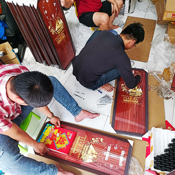 lich go treo tuong Kh&aacute;ch H&agrave;ng 