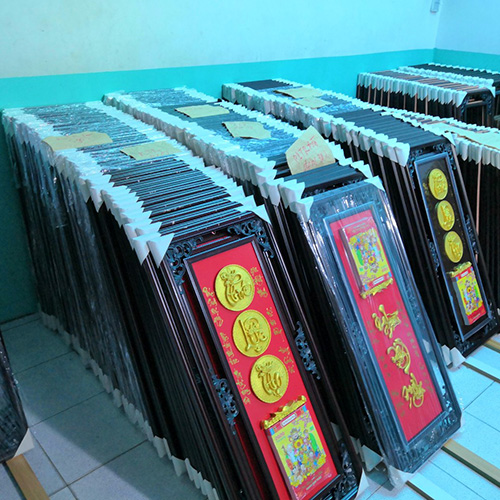 lich go treo tuong Kh&aacute;ch H&agrave;ng 