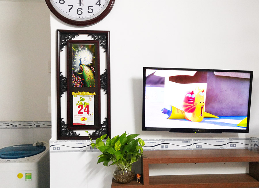 lich treo tuong bang go 16