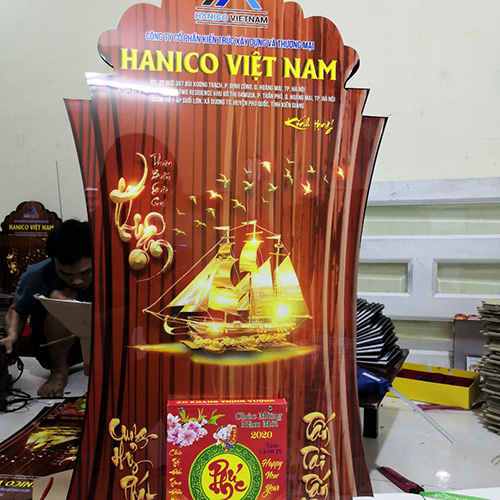 lich treo tuong 8